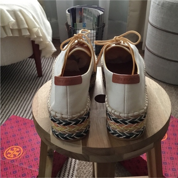 TORY BURCH-WEEKEND SALE - Picture 5 of 16